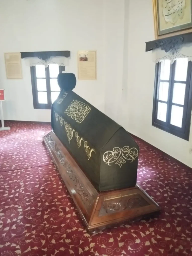 Akşemsettin Hazretleri Türbesi Nerede? 4 aksemsettin hz turbesi 4